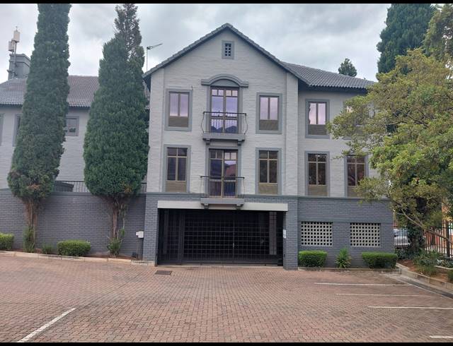 101M² OFFICE TO LET IN OLIVEDALE